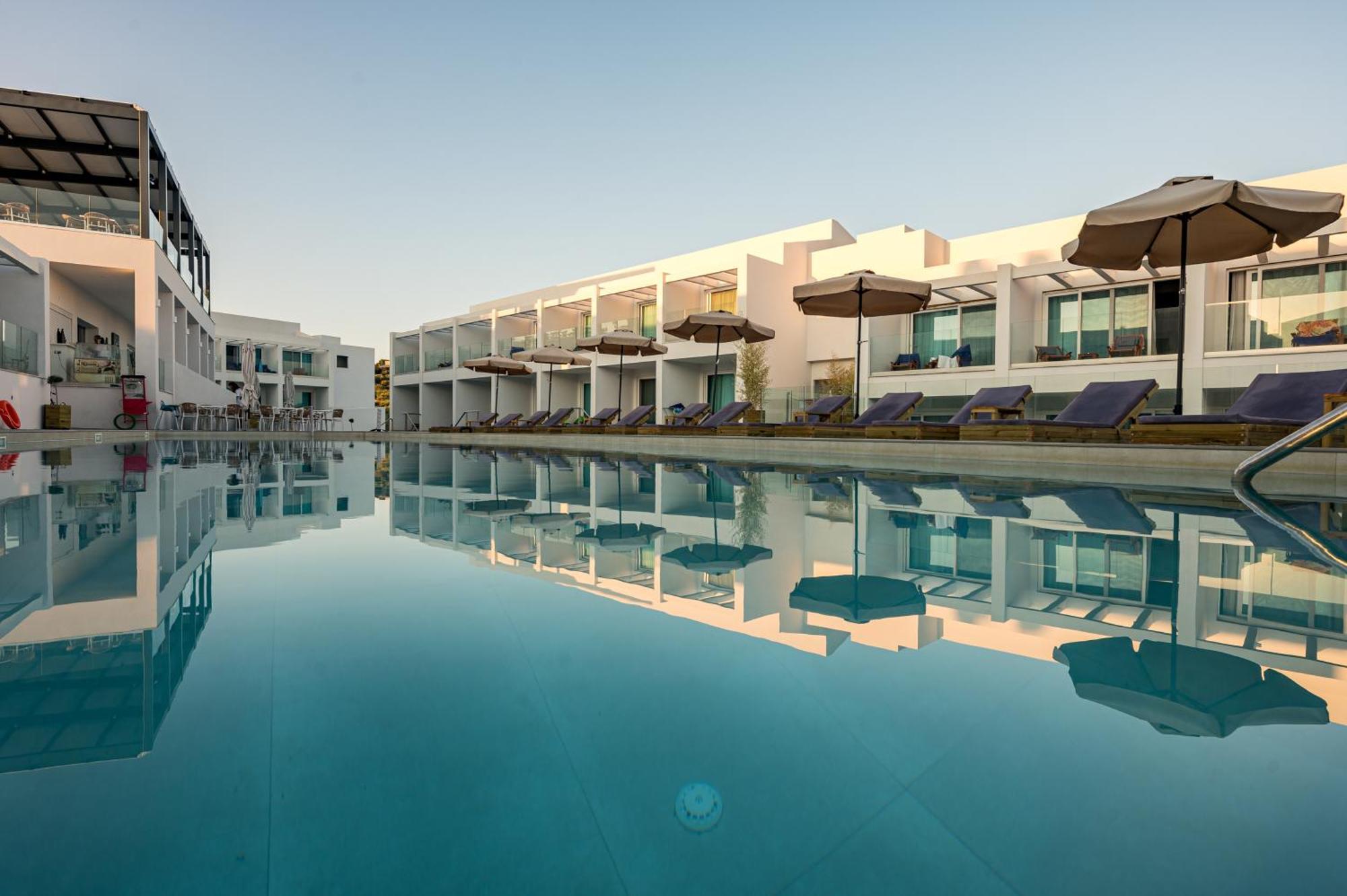 Mirage Bleu Hotel Tragaki Bagian luar foto