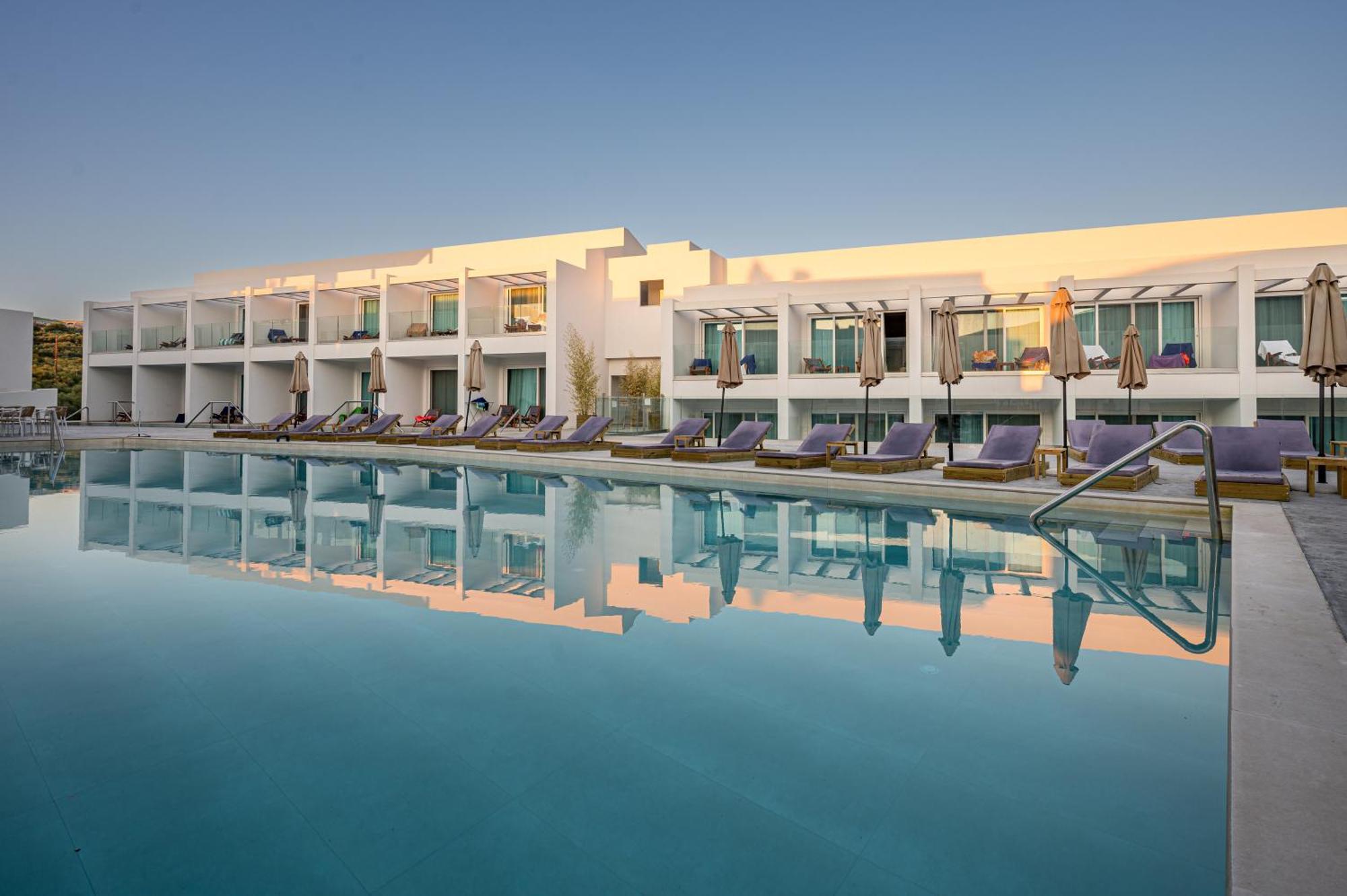 Mirage Bleu Hotel Tragaki Bagian luar foto