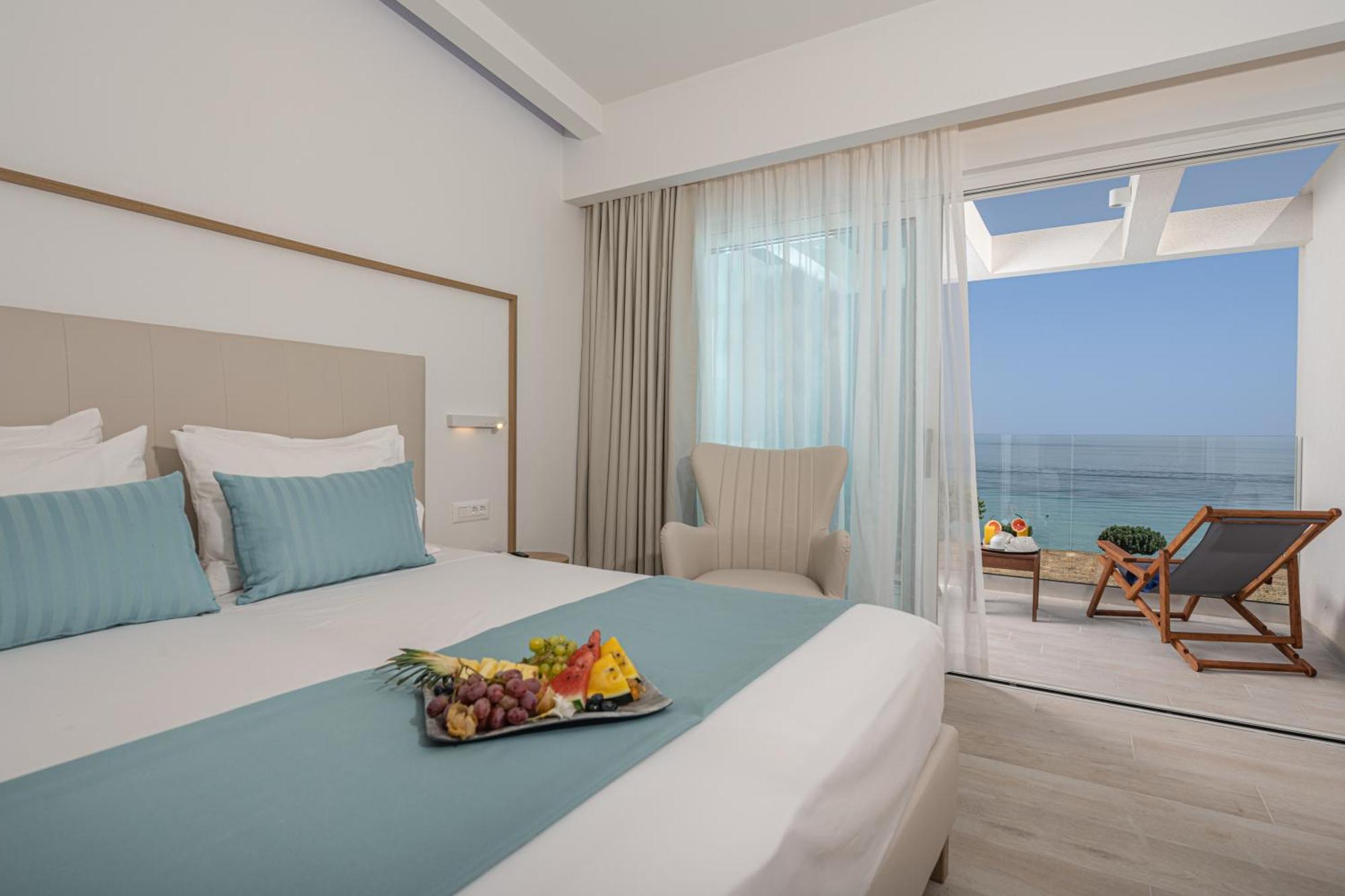 Mirage Bleu Hotel Tragaki Bagian luar foto