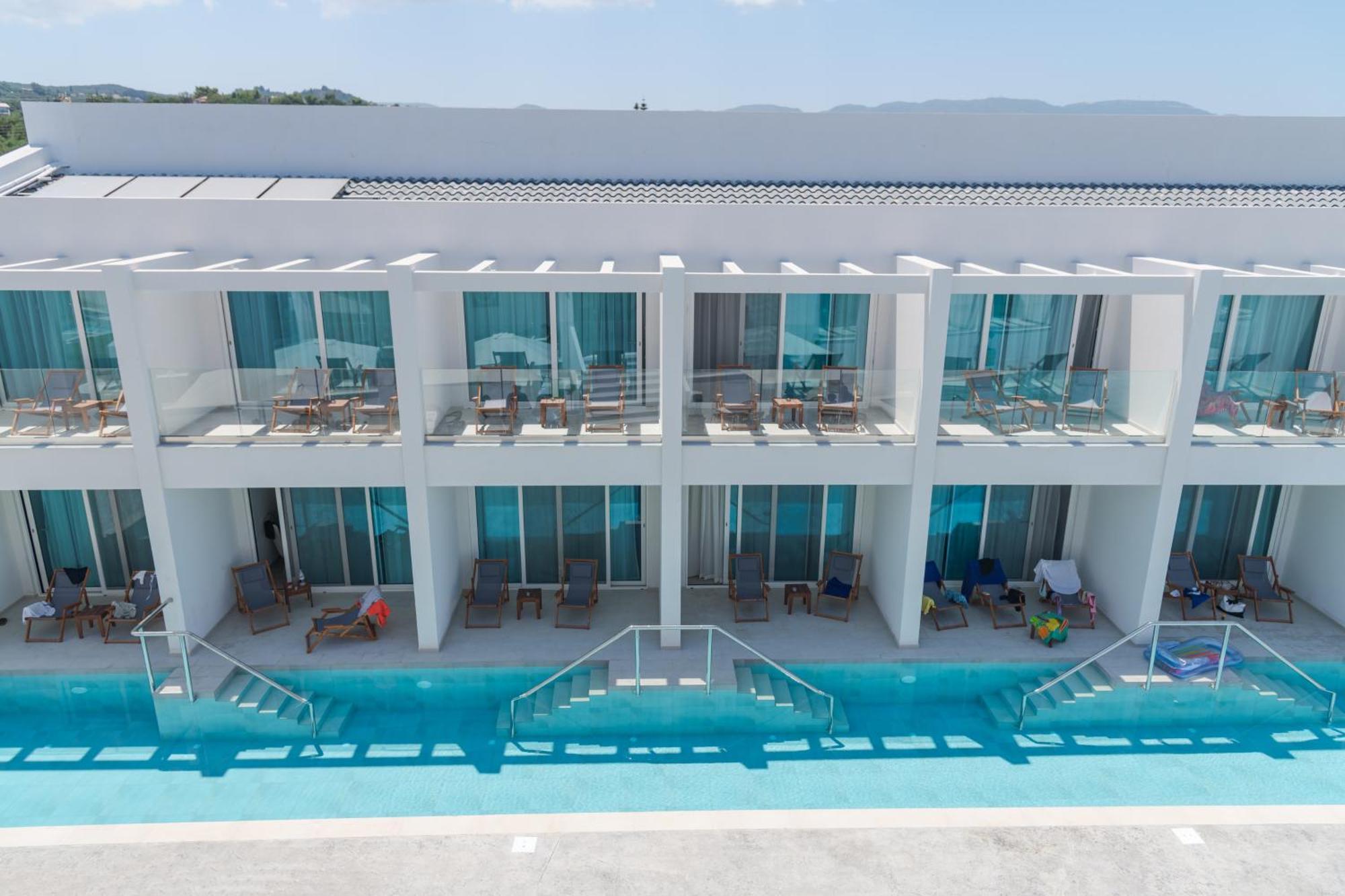 Mirage Bleu Hotel Tragaki Bagian luar foto